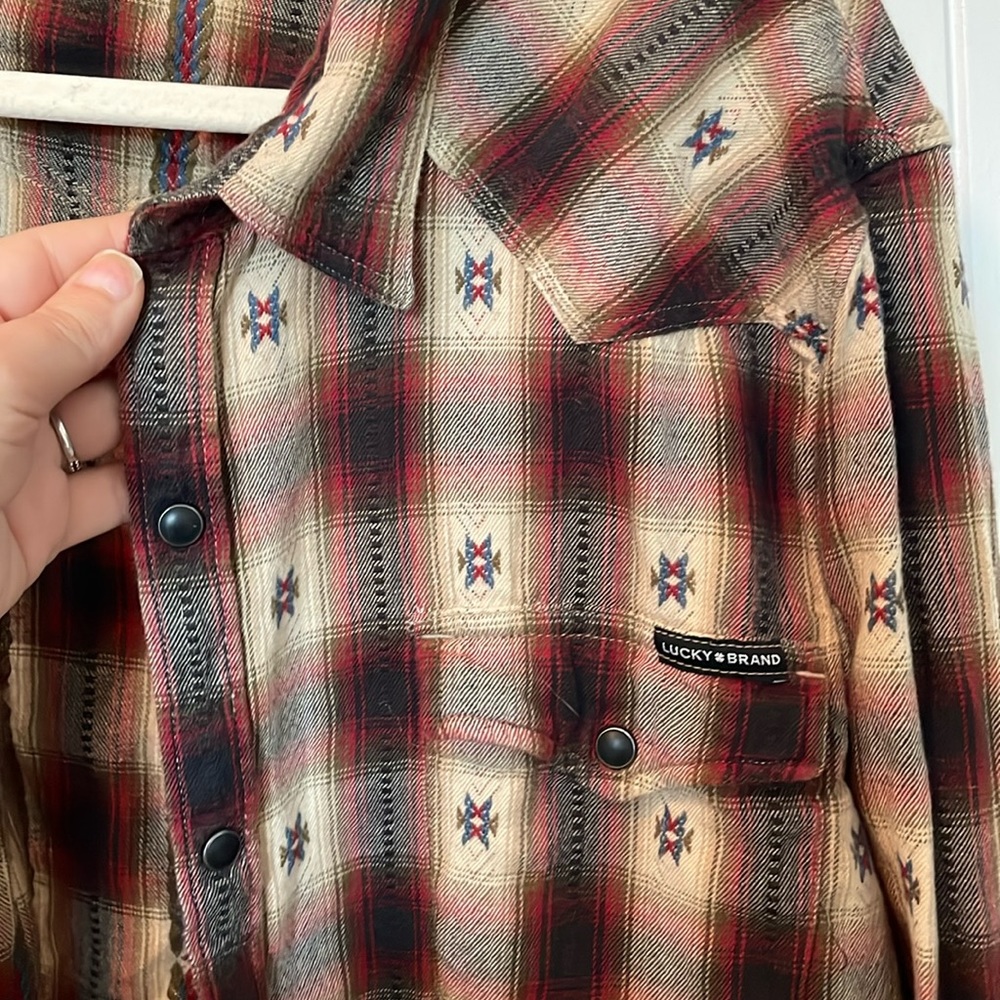 Lucky brand meds black pearl snap shirt.